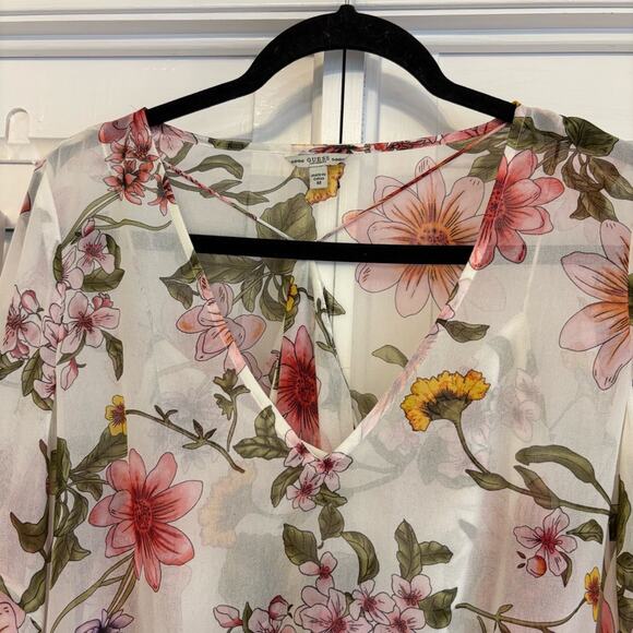 Guess White Floral Blouse‎ Size Medium - Picture 3 of 10